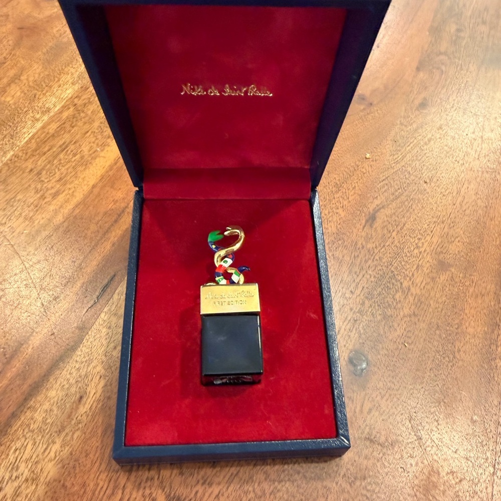 Nicki de Saint Phalle First Edition Enamel Snake Perfume Bottle (Empty) - Picture 4 of 13